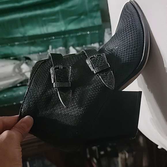 Franco Sarto casual  Heeled Bootie size 9 color black - Picture 14 of 15